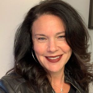 Meet your Posher, Stacy